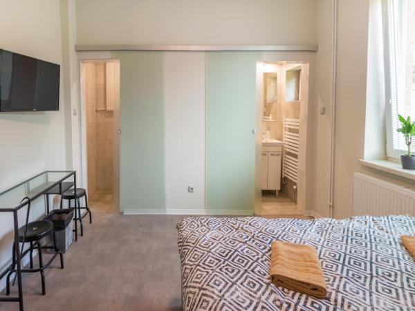 Penzion Moon : photo 6 de la chambre chambre double avec salle de bains privative