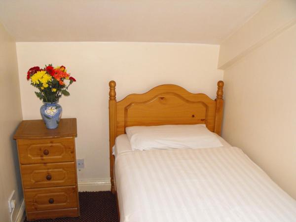 Hazelbrook Lodge : photo 5 de la chambre chambre simple avec salle de bains commune