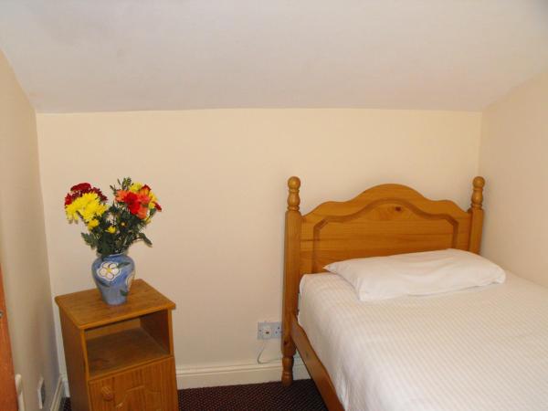 Hazelbrook Lodge : photo 3 de la chambre chambre simple avec salle de bains commune