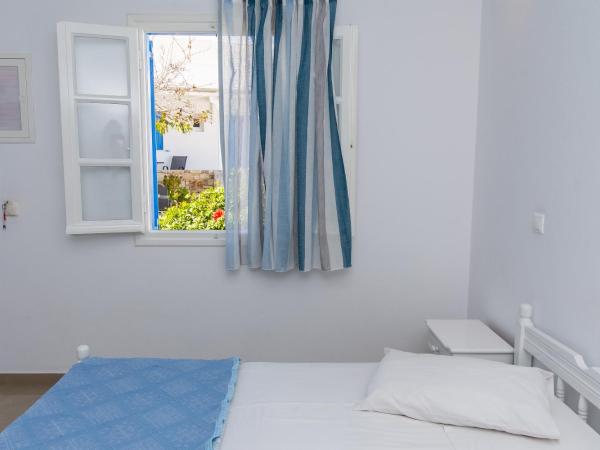 Mykonos Vouniotis Rooms : photo 8 de la chambre chambre double - vue sur jardin