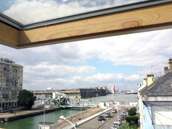 Les Abeilles : photo 8 de la chambre chambre triple - vue sur mer