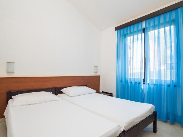 Apartments Kanegra Plava Laguna : photo 3 de la chambre appartement classique (4 + 2)