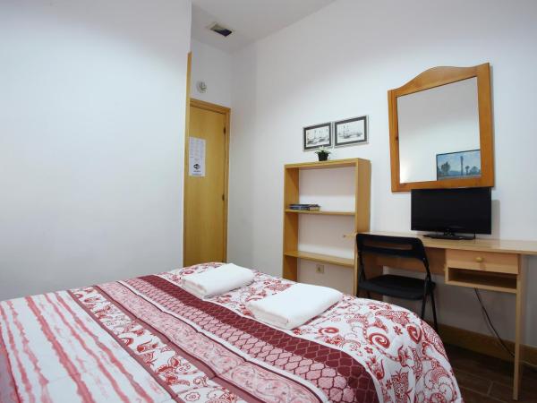 Pensión San Telmo / San Juan : photo 2 de la chambre chambre double avec salle de bains commune