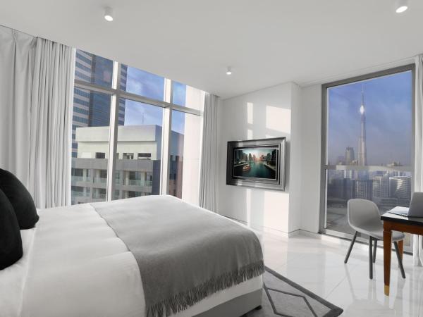 Millennium Atria Business Bay : photo 2 de la chambre appartement premium 3 chambres - vue partielle sur burj khalifa