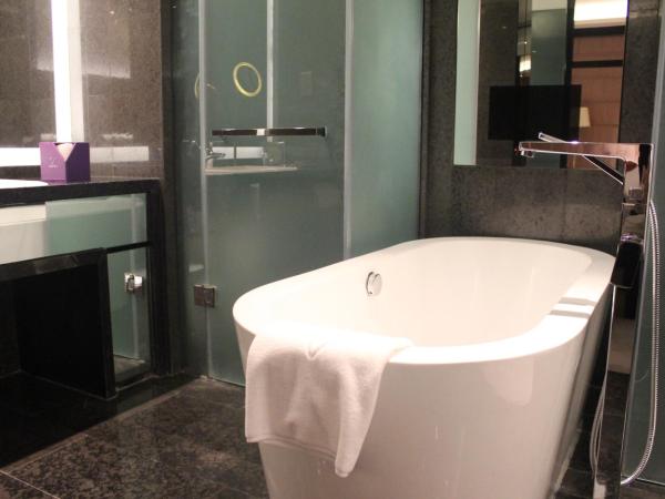 Wongtee V Hotel : photo 3 de la chambre chambre double deluxe