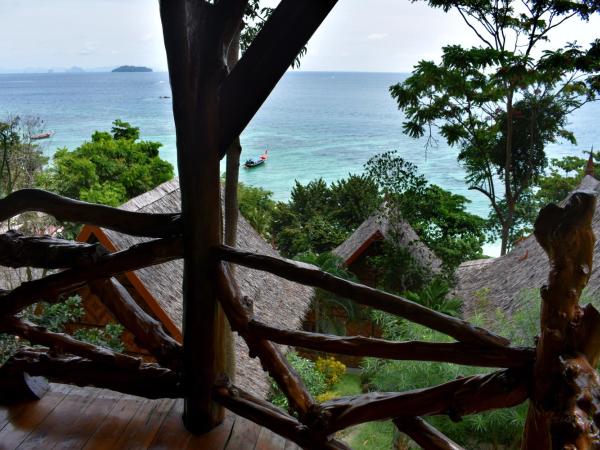 Phi Phi Relax Beach Resort : photo 8 de la chambre bungalow - vue sur mer