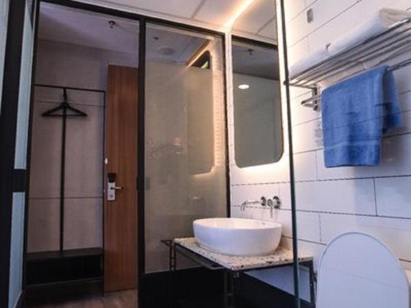 Ceria Hotel : photo 9 de la chambre chambre lits jumeaux exécutive