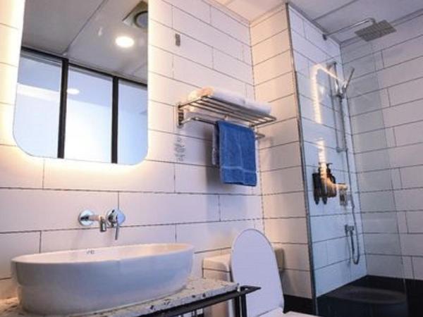 Ceria Hotel : photo 8 de la chambre chambre lits jumeaux exécutive