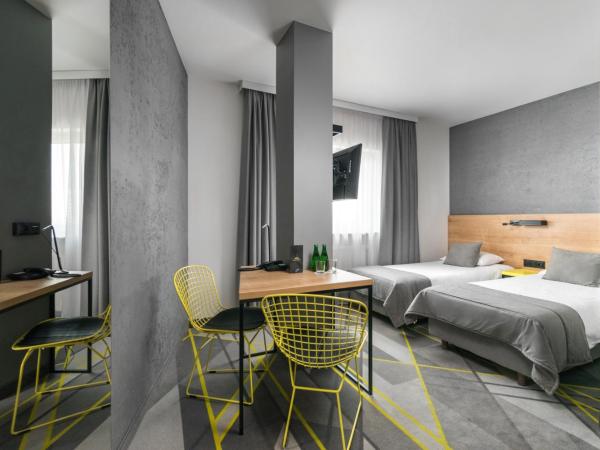 Air Hotel : photo 9 de la chambre chambre lits jumeaux