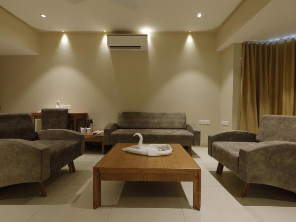 Artilla Inn : photo 6 de la chambre chambre lit king-size avec balcon