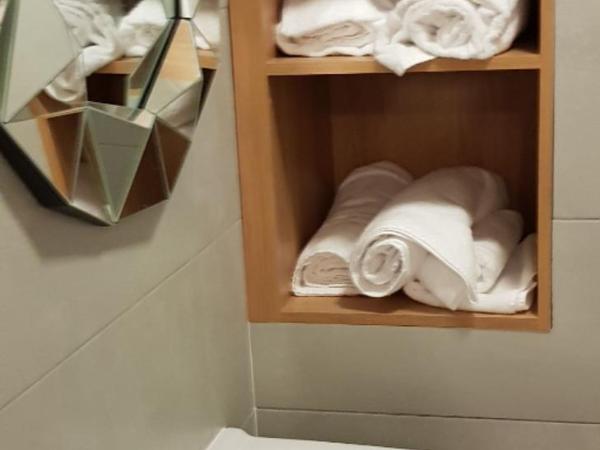 KGT House : photo 2 de la chambre chambre deluxe double ou lits jumeaux