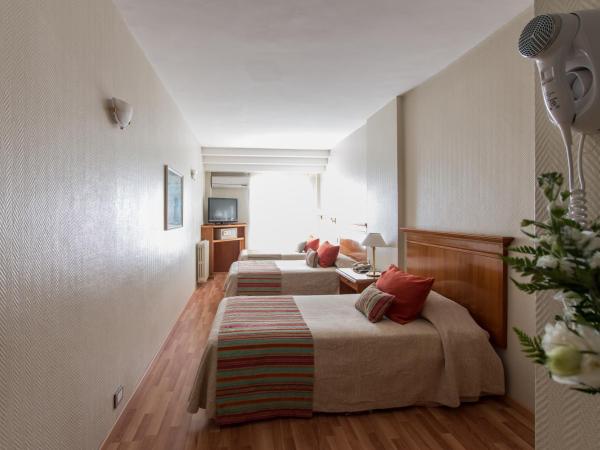Hotel Solans Riviera : photo 4 de la chambre chambre triple exécutive