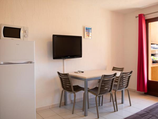 Résidence Lago Verde : photo 2 de la chambre appartement 2 chambres (4 adultes)