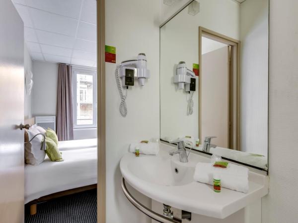 Hotel Chagnot : photo 4 de la chambre chambre lits jumeaux