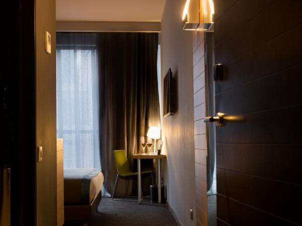 ONOMO Hotel Tanger Med : photo 8 de la chambre suite lit queen-size onomo