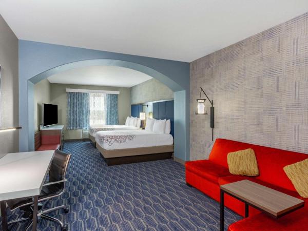 La Quinta by Wyndham Houston Channelview : photo 1 de la chambre suite deluxe avec 2 lits queen-size - non-fumeurs