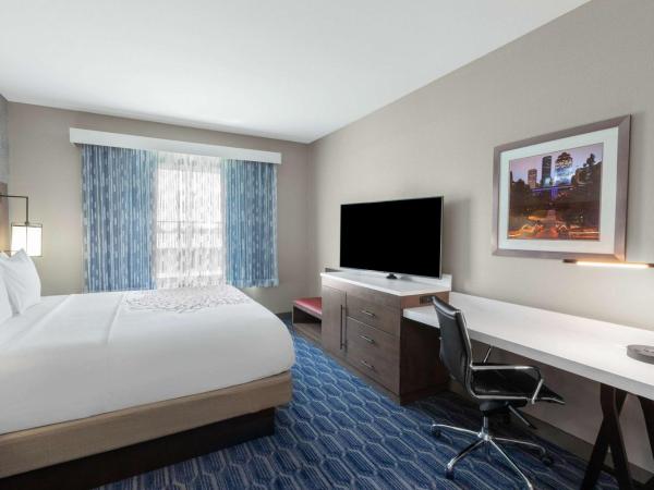 La Quinta by Wyndham Houston Channelview : photo 2 de la chambre chambre lit king-size standard
