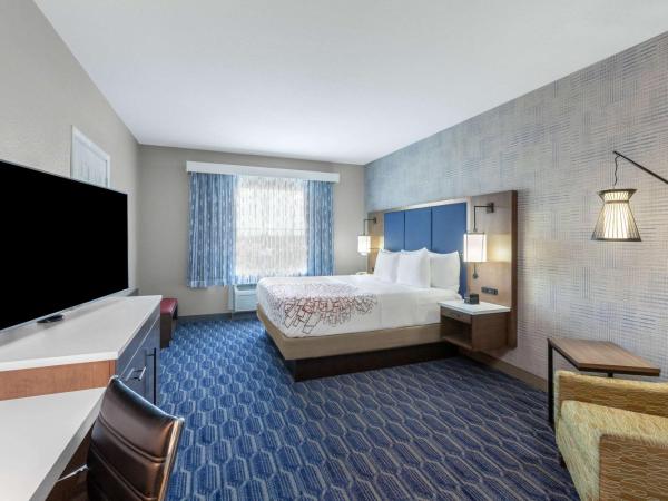 La Quinta by Wyndham Houston Channelview : photo 5 de la chambre chambre lit king-size standard