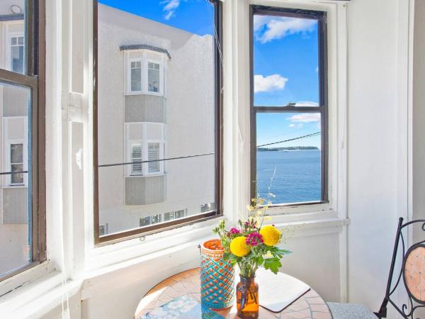 Marine Parade : photo 4 de la chambre studio - vue sur mer