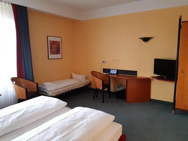 Good Morning + Leipzig : photo 2 de la chambre chambre triple standard
