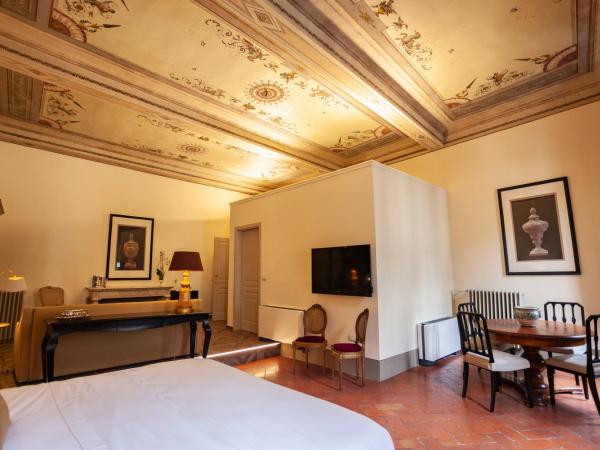 Palazzo Martellini Residenza d'epoca : photo 6 de la chambre suite