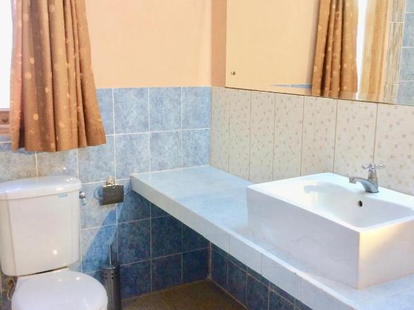 Ada Waktu Homestay : photo 2 de la chambre chambre triple avec vue