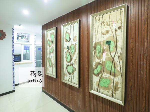 弱水咖啡国际青旅Only Cafe and Backpacker : photo 8 de la chambre lit dans dortoir mixte de 8 lits