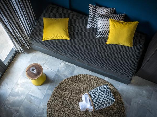 Indigo Inn : photo 4 de la chambre loft maizonette
