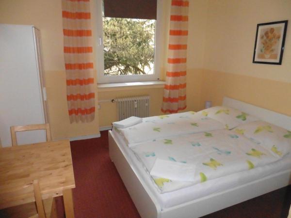 Gästehaus Grupello : photo 7 de la chambre chambre double