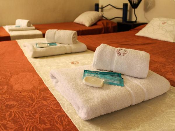 Casi Guemes Hotel : photo 2 de la chambre chambre triple basique