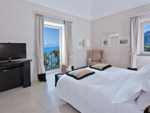 Villa Marina Capri Hotel & Spa : photo 1 de la chambre chambre de luxe avec vue sur la mer