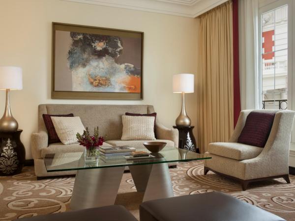 Four Seasons Hotel Buenos Aires : photo 2 de la chambre suite junior e-lounge lit king-size