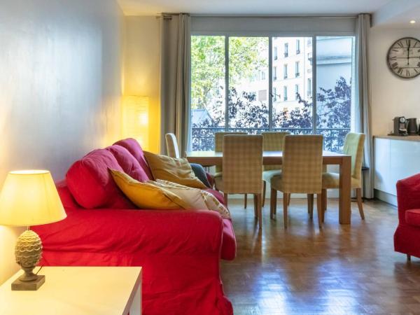 Paris City - Spacious 3 rooms flat for families - 3 minutes from metro station : photo 4 de la chambre appartement 2 chambres