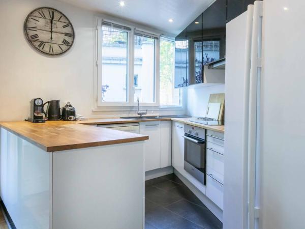 Paris City - Spacious 3 rooms flat for families - 3 minutes from metro station : photo 6 de la chambre appartement 2 chambres