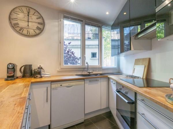 Paris City - Spacious 3 rooms flat for families - 3 minutes from metro station : photo 7 de la chambre appartement 2 chambres