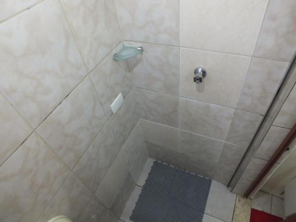 Hospedagem Henri Dunant : photo 7 de la chambre chambre familiale avec salle de bains privative