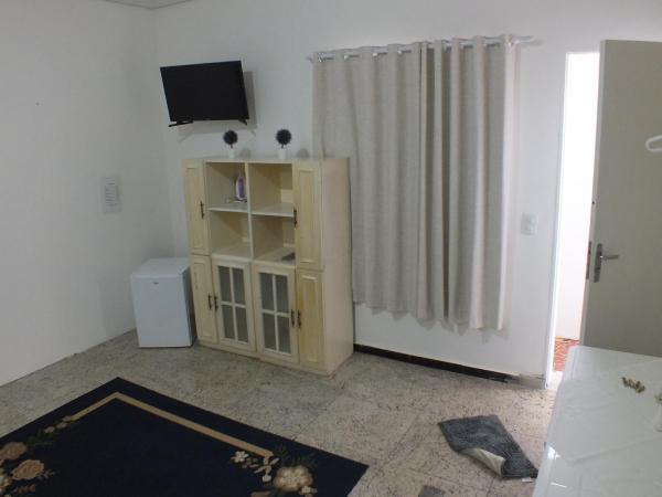 Hospedagem Henri Dunant : photo 6 de la chambre chambre familiale avec salle de bains privative