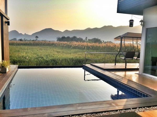 The Vista Pool Villa : photo 4 de la chambre villa piscine coucher de soleil