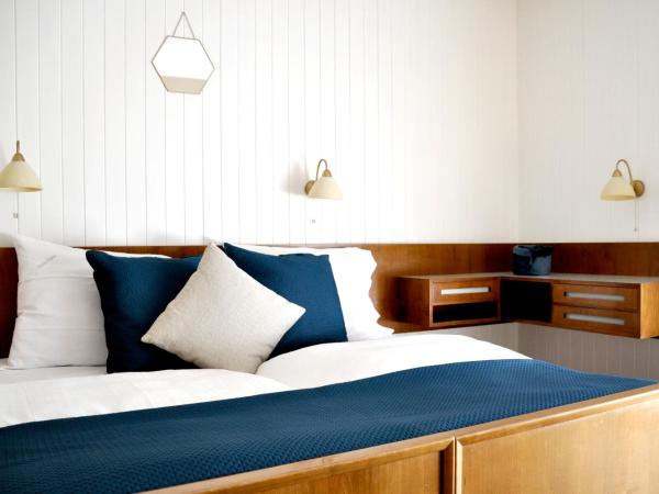 Chez Elsy - Crans-Sapins : photo 1 de la chambre chambre lits jumeaux avec balcon