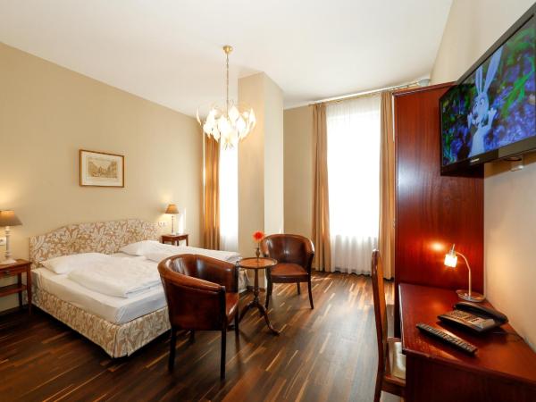 Very Central, 5 min to city center, Self Check In : photo 8 de la chambre chambre double deluxe