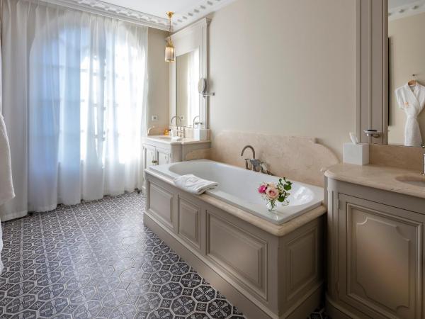 Villa Saint-Ange : photo 3 de la chambre chambre prestige de luxe