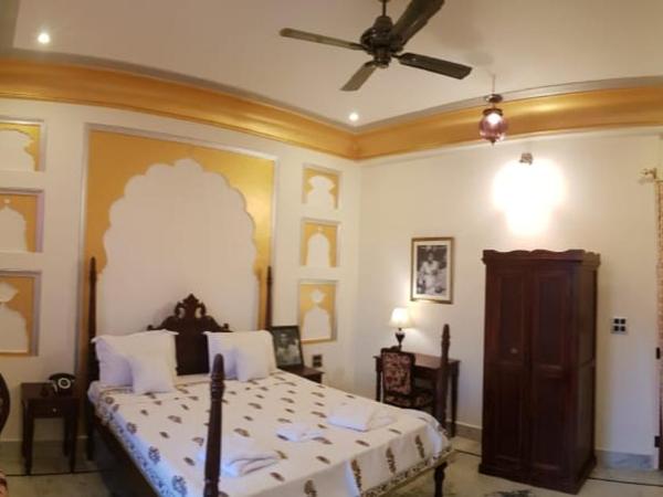 Raj Rajeshwari Haveli : photo 10 de la chambre chambre lit king-size