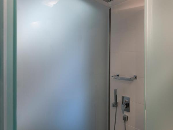 Carolina Hotel since 1934 : photo 8 de la chambre chambre double ou lit jumeaux de luxe confort