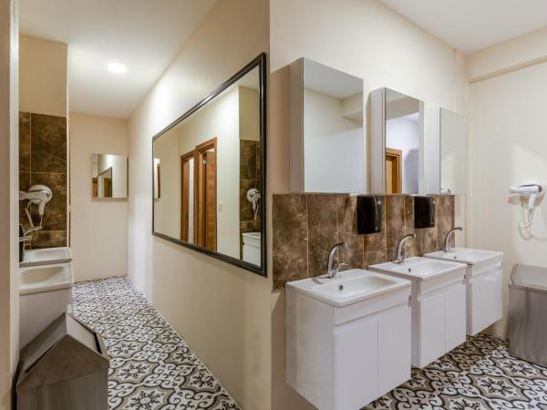 Sanat Hostel Taksim : photo 6 de la chambre lit dans dortoir mixte de 14 lits