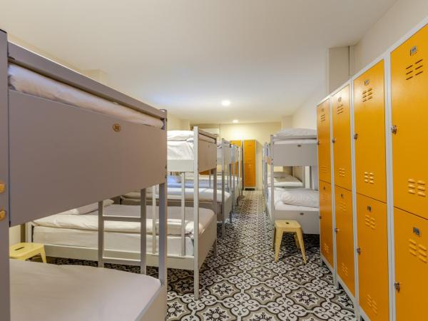 Sanat Hostel Taksim : photo 4 de la chambre lit dans dortoir mixte de 14 lits