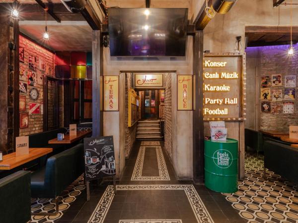 Sanat Hostel Taksim : photo 7 de la chambre chambre double avec salle de bains commune