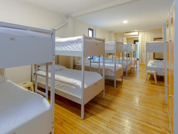 Sanat Hostel Taksim : photo 3 de la chambre lit dans dortoir mixte de 12 lits