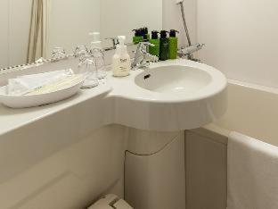 Y's HOTEL Shin Osaka : photo 2 de la chambre room #236140102