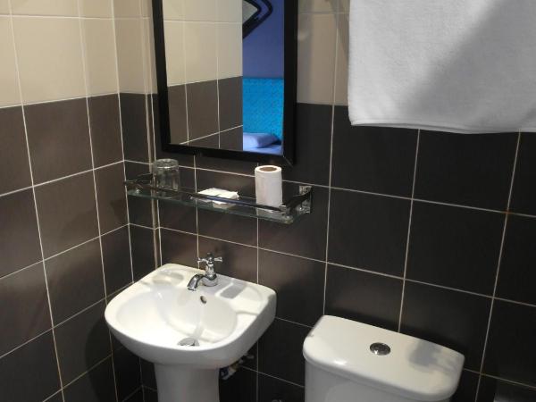 White Cottage : photo 2 de la chambre chambre lit king-size