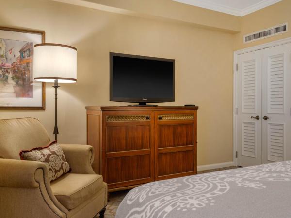 Omni Royal Orleans Hotel : photo 3 de la chambre chambre lit king-size premier avec jacuzzi